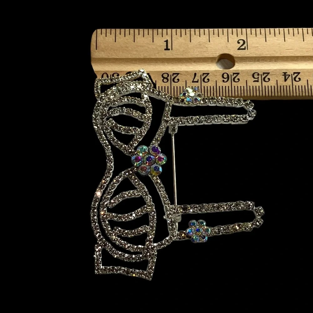 Vintage Elephant Brooch Silver Tone Rhinestone AB Crystal‎ Flower Statement Pin